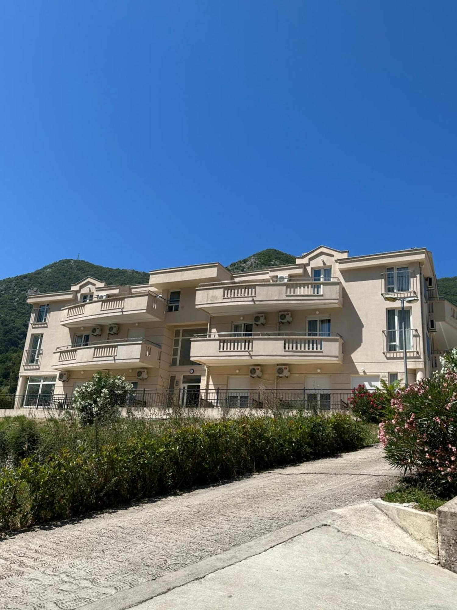 Montebay Perla Otel Prčanj Dış mekan fotoğraf