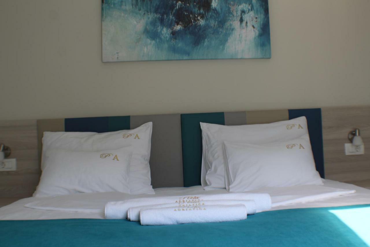 Montebay Perla Otel Prčanj Dış mekan fotoğraf